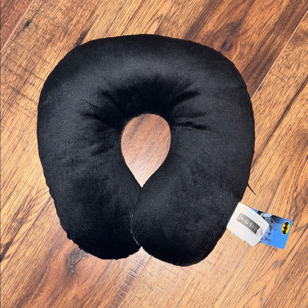 DC Comics Batman Dark Knight Kids Travel Neck Pillow Black, Gray, Yellow - Picture 5 of 9